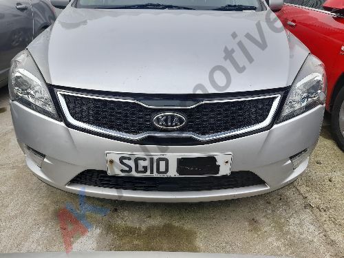 Kia Ceed ED MK1 Facelift 2010-2012 ~ Complete Front Bumper with Grill - Silver